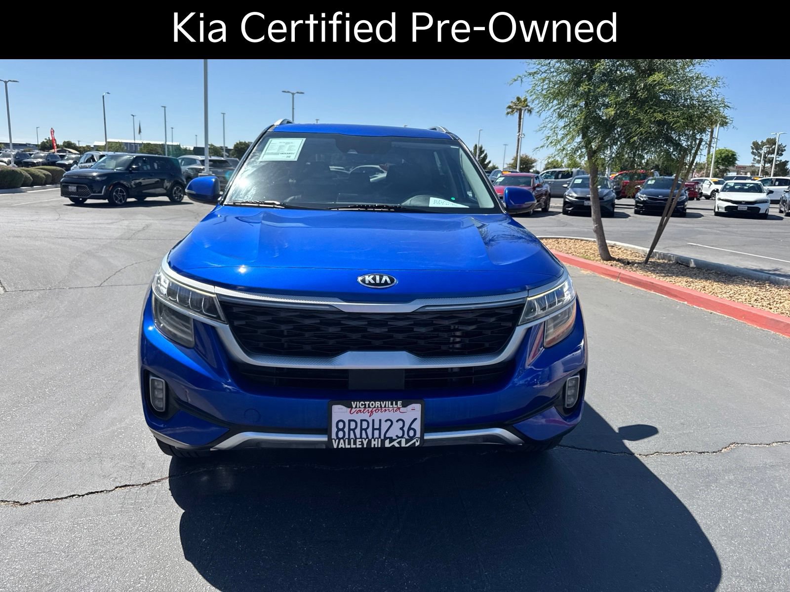 Certified 2021 Kia Seltos SX w/ SX Sunroof Package AWD/4WD image 2
