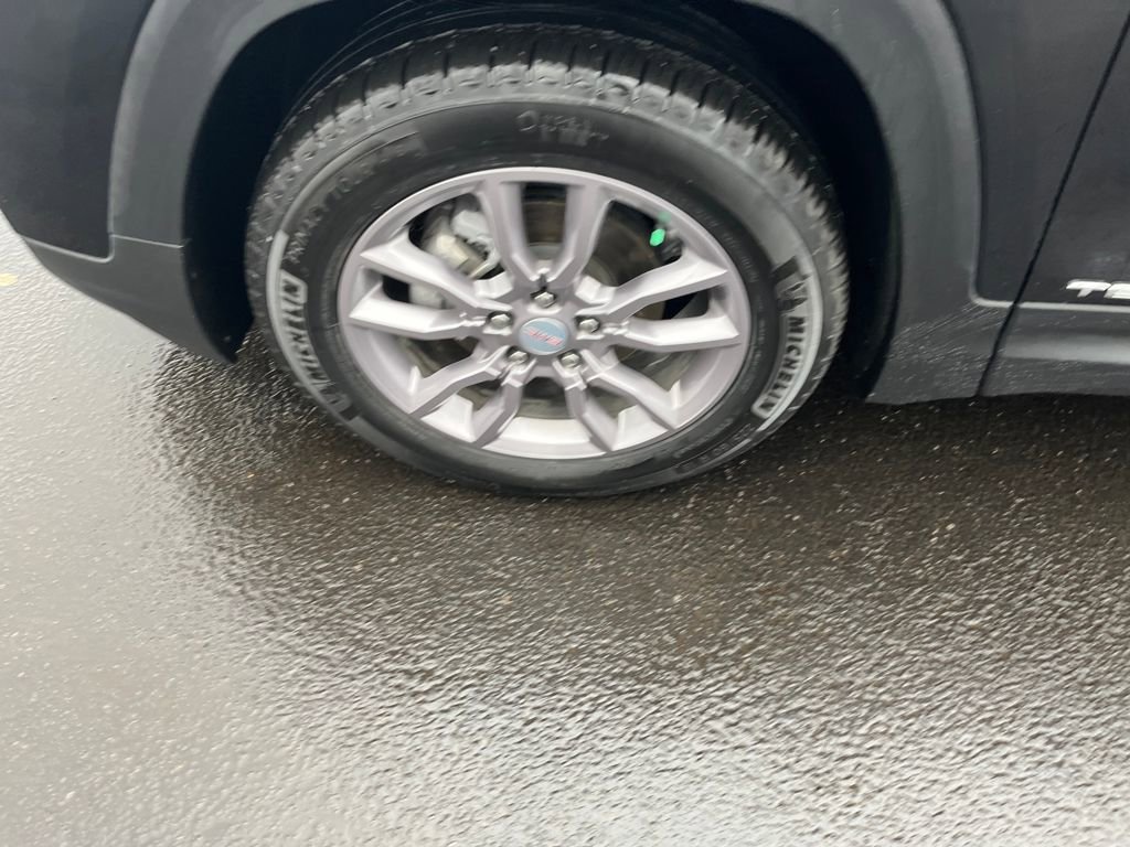 Used 2024 GMC Terrain SLT w/ Tech Package image 38