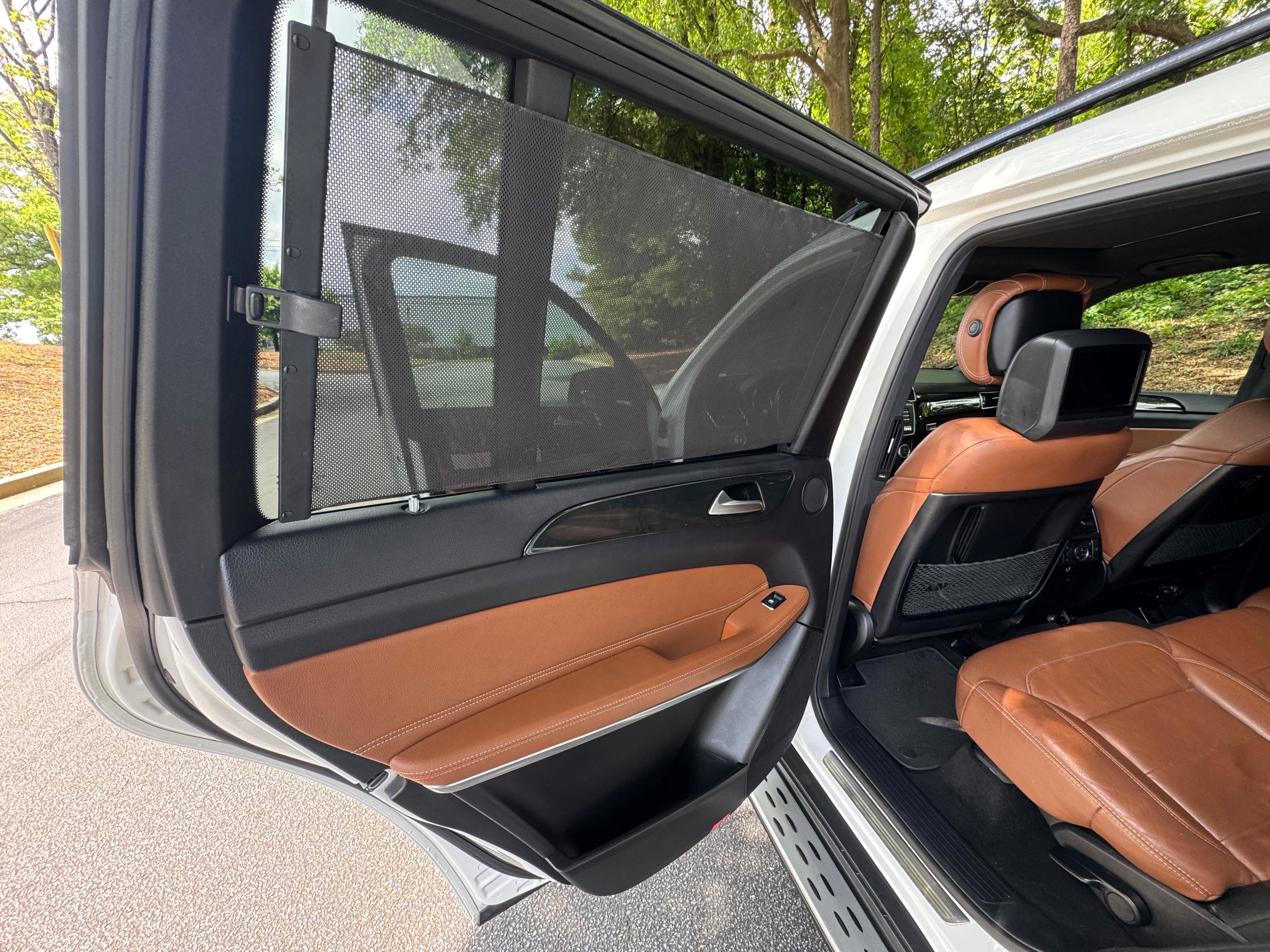 Used 2018 Mercedes-Benz GLS 550 4MATIC image 22