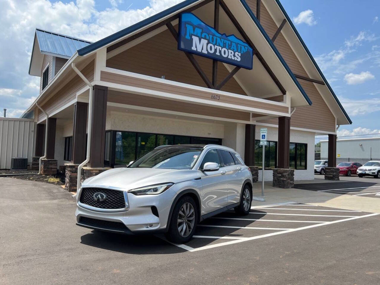 Used 2021 INFINITI QX50 Luxe w/ Cargo Package image 1