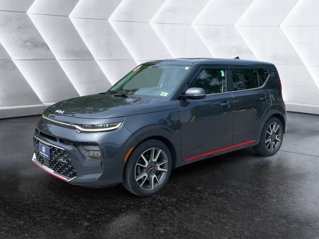 Used 2022 Kia Soul Turbo FWD image 2