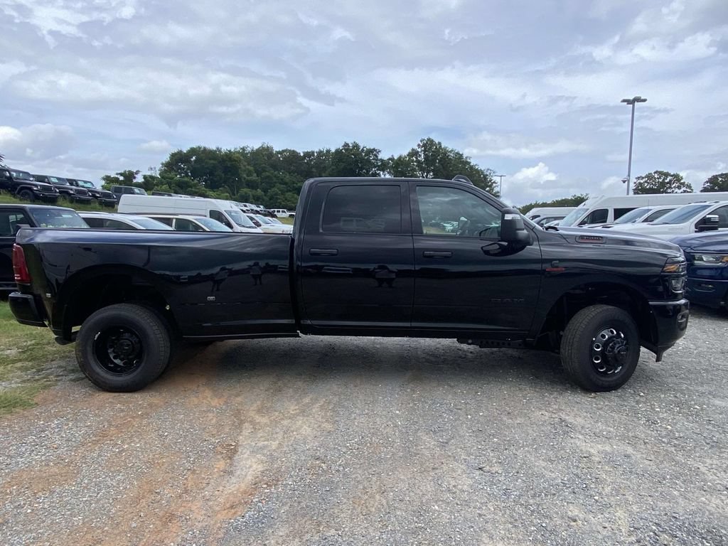 New 2026 RAM 3500 Big Horn AWD/4WD image 37
