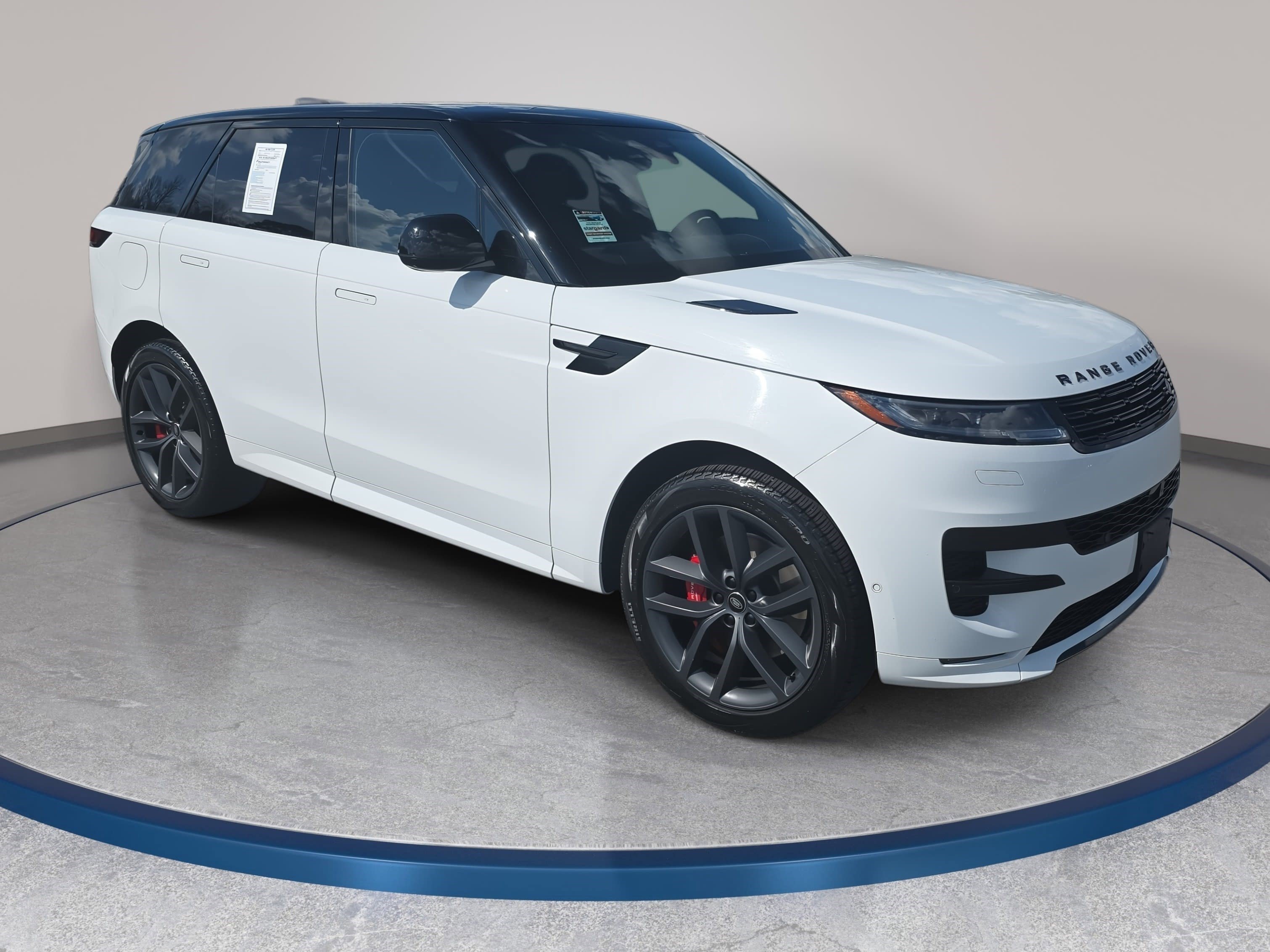 Used 2024 Land Rover Range Rover Sport Dynamic SE image 3