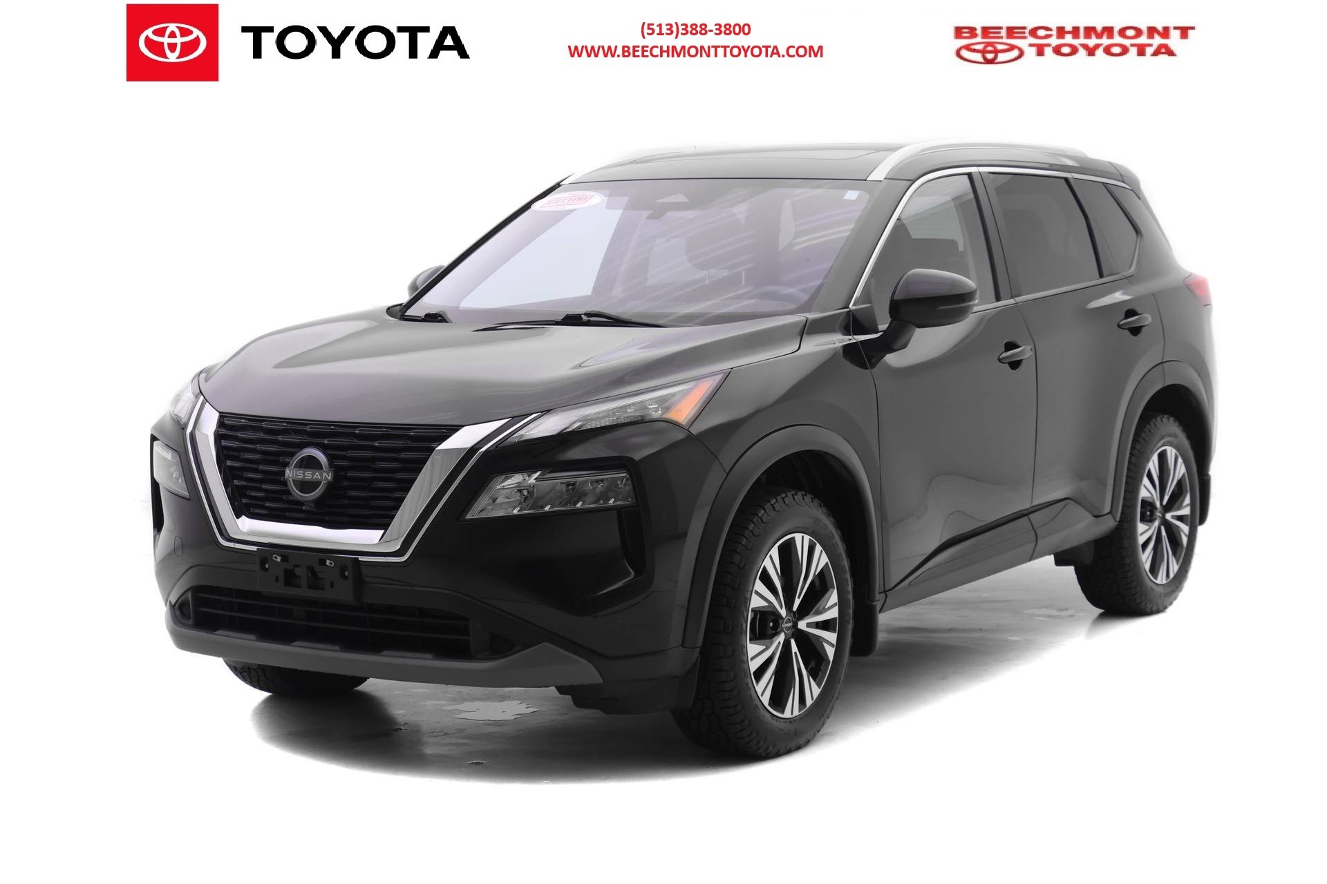 Used 2022 Nissan Rogue SV w/ SV Premium Package image 1