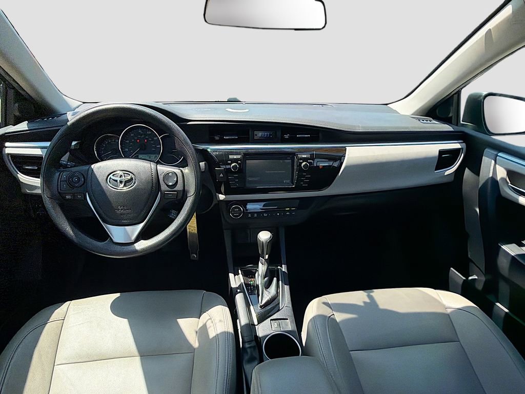 Used 2015 Toyota Corolla LE FWD image 15
