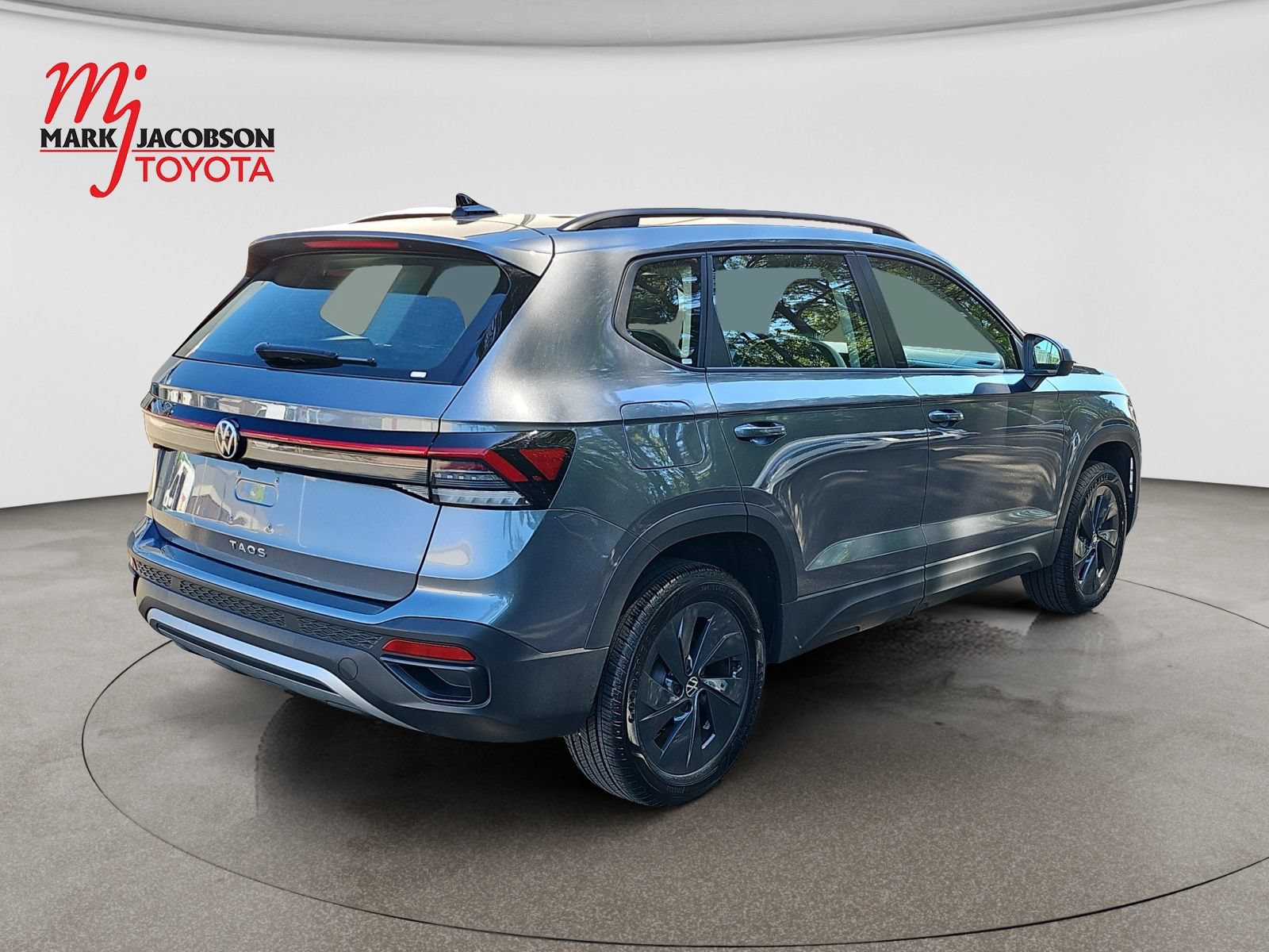 Used 2025 Volkswagen Taos S FWD image 8