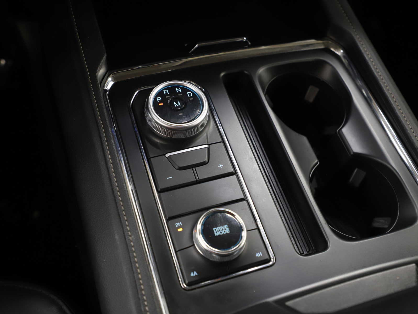 Used 2024 Ford Expedition Max XLT image 27