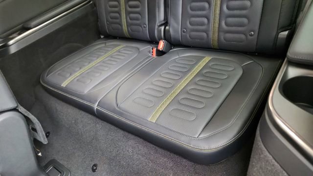 Used 2024 Rivian R1S Adventure image 32