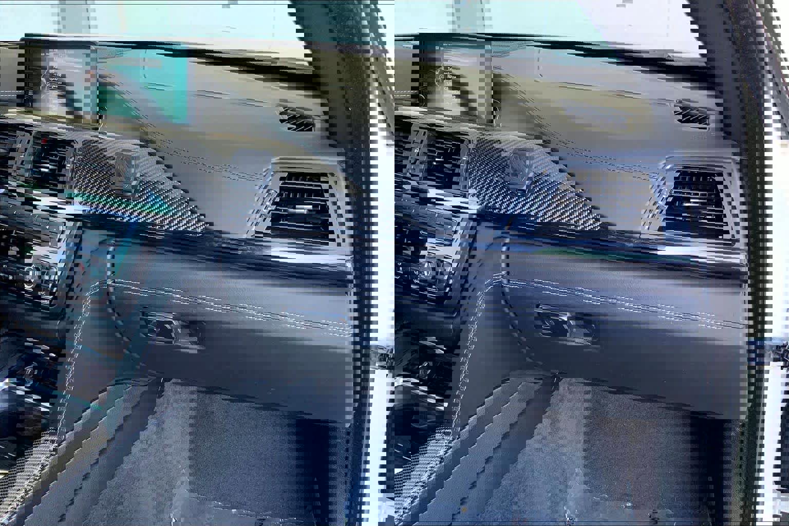 Used 2015 BMW M4 Convertible image 18