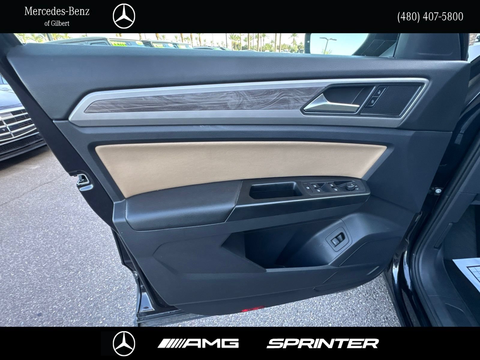 Used 2020 Volkswagen Atlas Cross Sport SE w/ Panoramic Sunroof Package FWD image 11