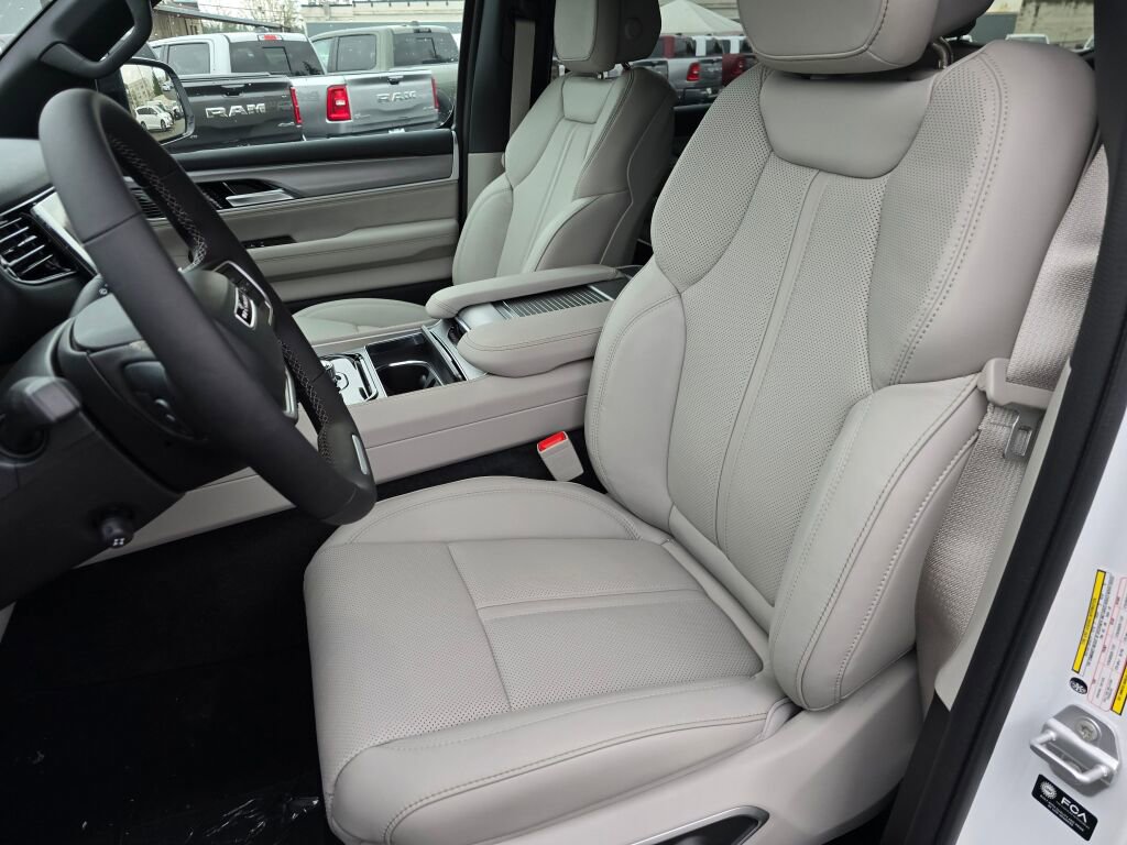 New 2025 Jeep Wagoneer Series II image 25