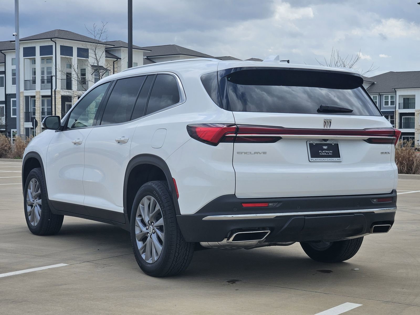 Used 2025 Buick Enclave Preferred image 4