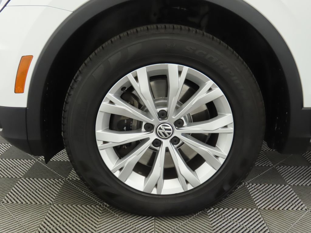 Used 2018 Volkswagen Tiguan S image 28