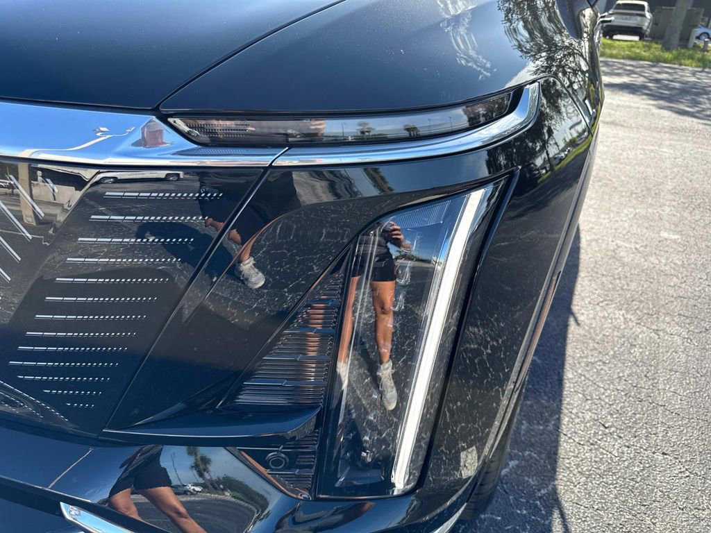 New 2026 Cadillac Vistiq Luxury image 9