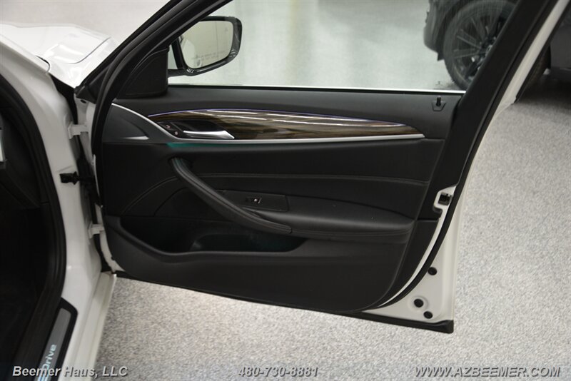Used 2018 BMW 530e RWD image 45