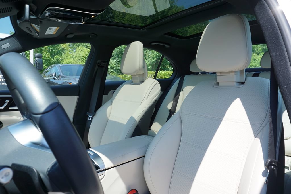 Used 2024 Mercedes-Benz C 300 Sedan image 12