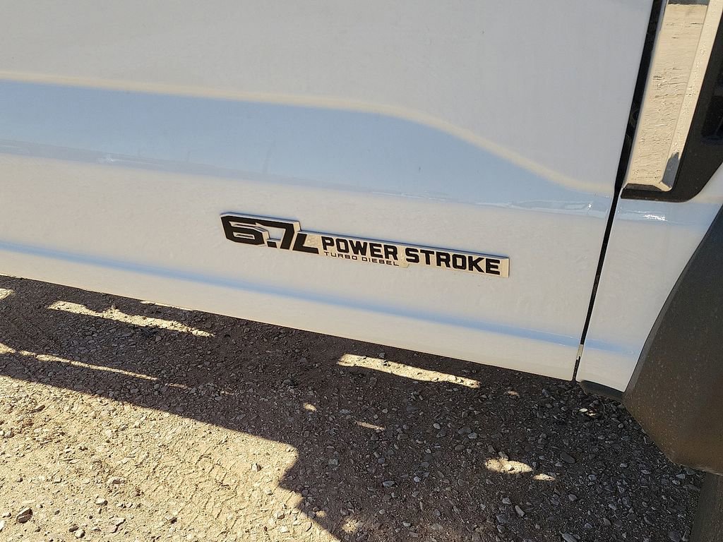 New 2026 Ford F550 4x4 Regular Cab Super Duty image 13