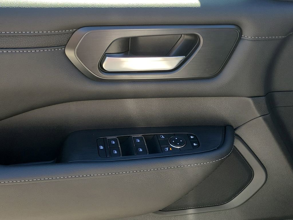 New 2026 Nissan Armada SV image 19