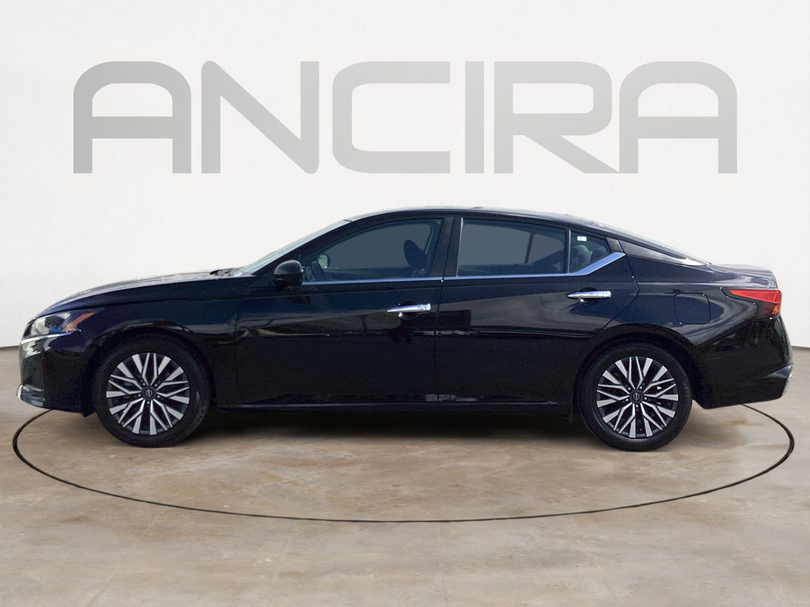 Used 2024 Nissan Altima 2.5 SV image 11