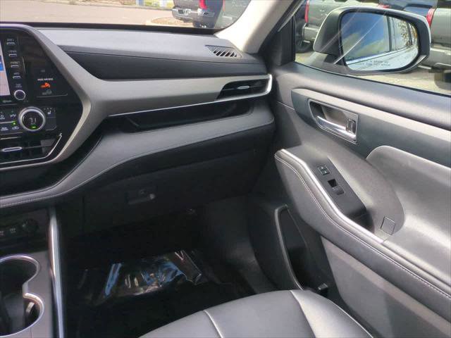 Certified 2020 Toyota Highlander XLE image 17