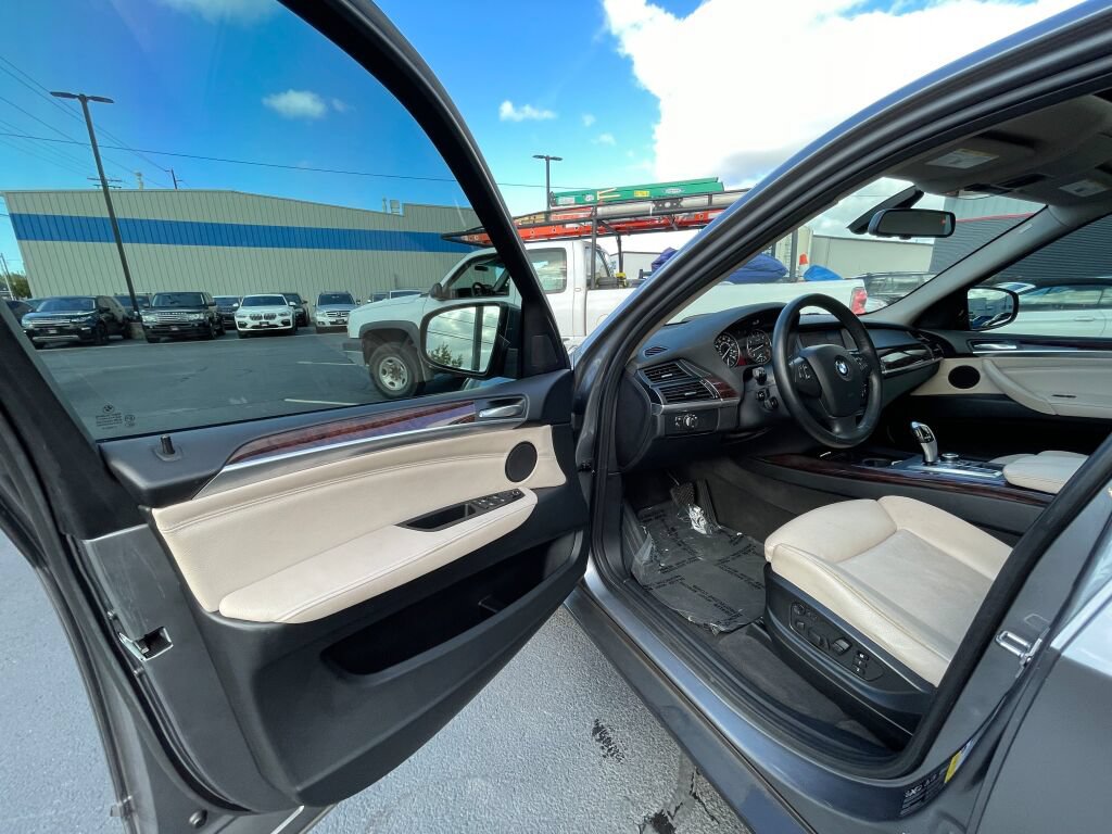Used 2011 BMW X5 xDrive35i AWD/4WD image 16