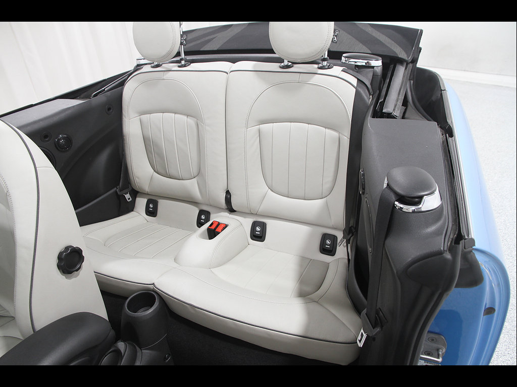 Used 2019 MINI Cooper S w/ Premium Package FWD image 18