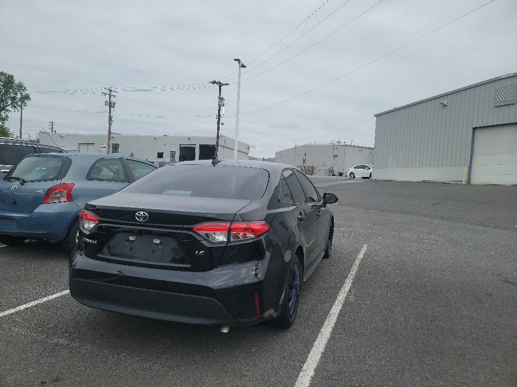 Used 2024 Toyota Corolla LE FWD image 9