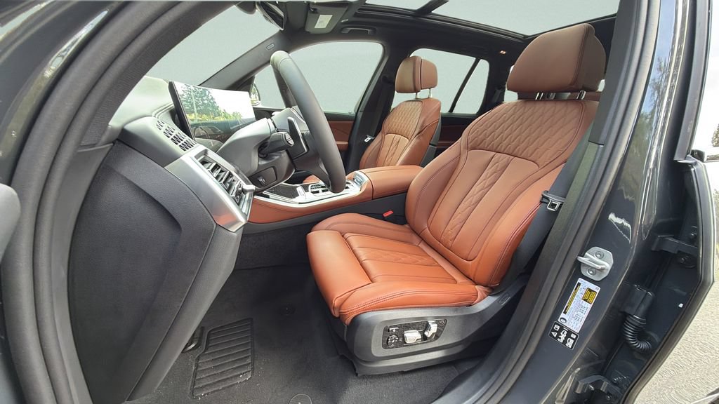 New 2026 BMW X5 xDrive40i w/ M Sport Package AWD/4WD image 5