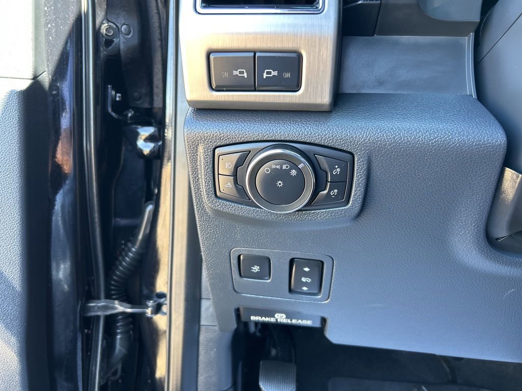 Used 2022 Ford F450 Platinum w/ FX4 Off-Road Package image 23
