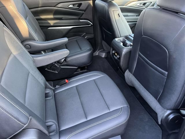 Used 2025 Chevrolet Traverse LT AWD/4WD image 23