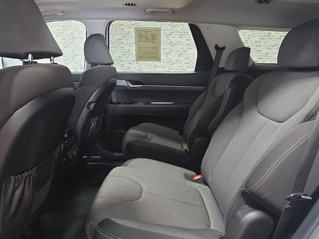 Used 2021 Hyundai Palisade SEL w/ Cargo Package image 16