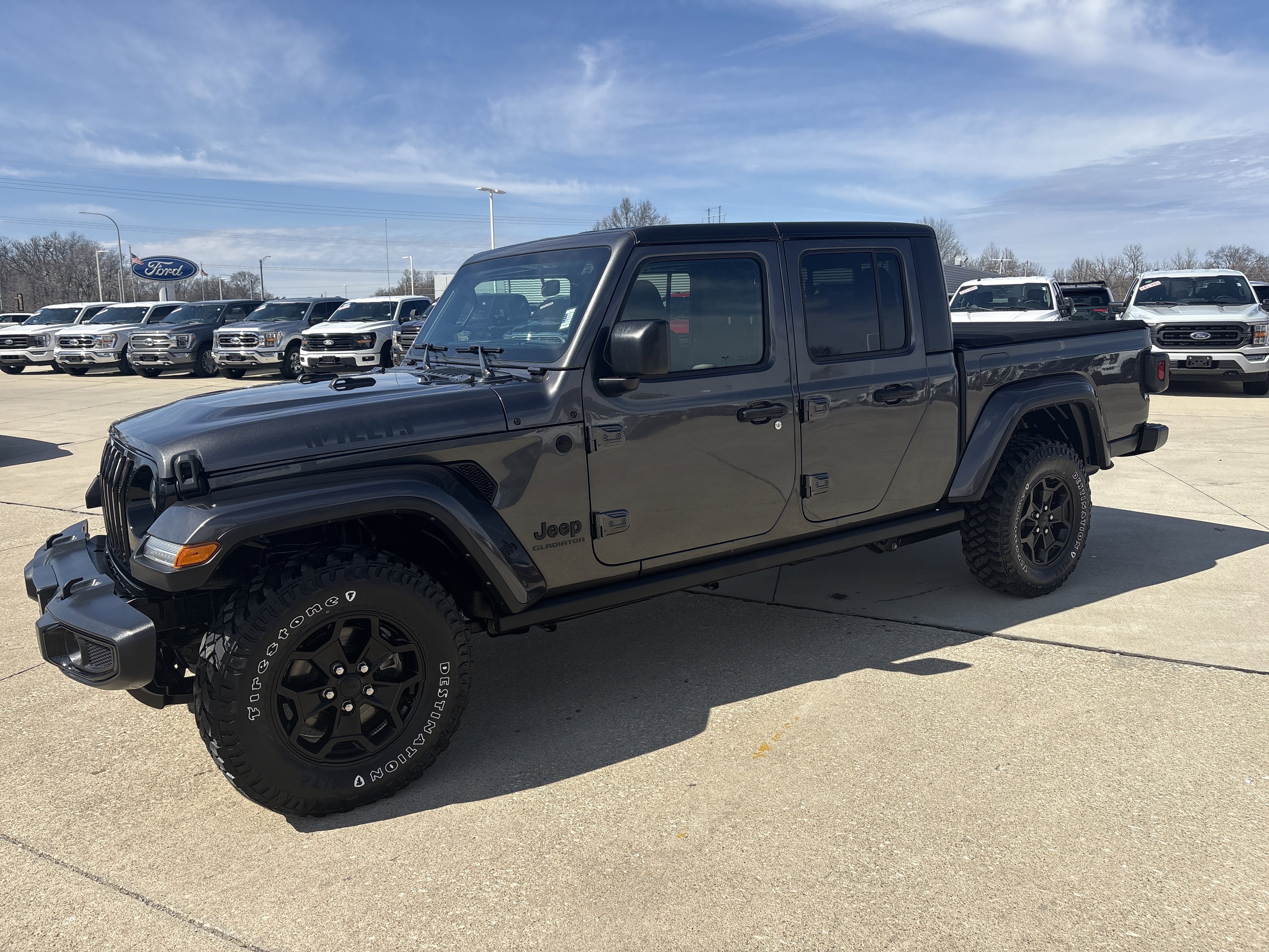 Used 2021 Jeep Gladiator Willys image 3
