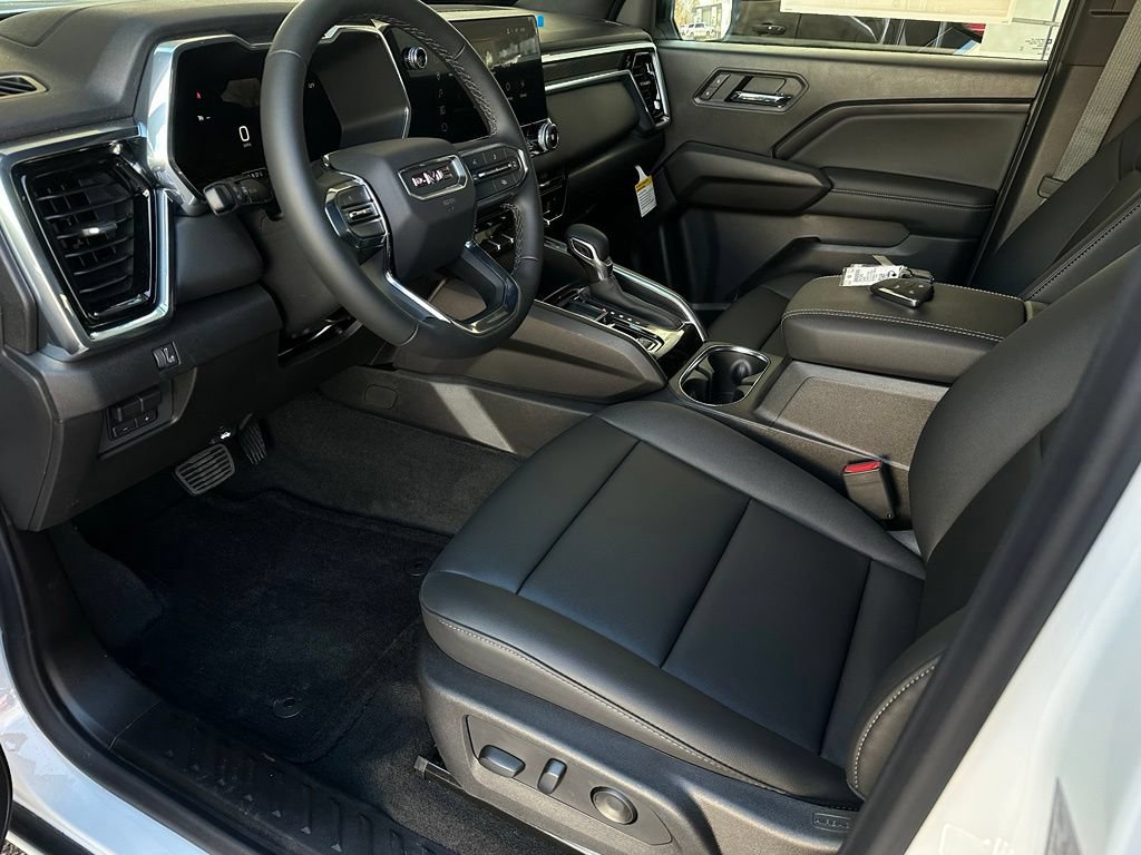 New 2026 GMC Canyon Elevation w/ Convenience Package RWD image 9