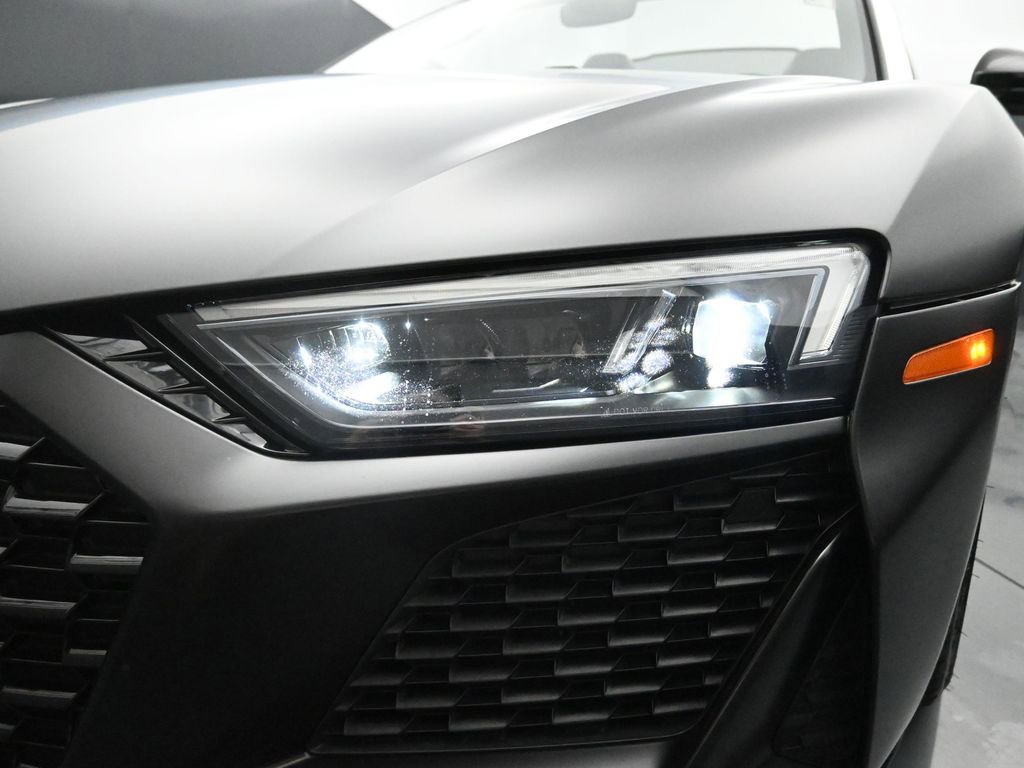 Used 2021 Audi R8 V10 w/ Premium Package image 9