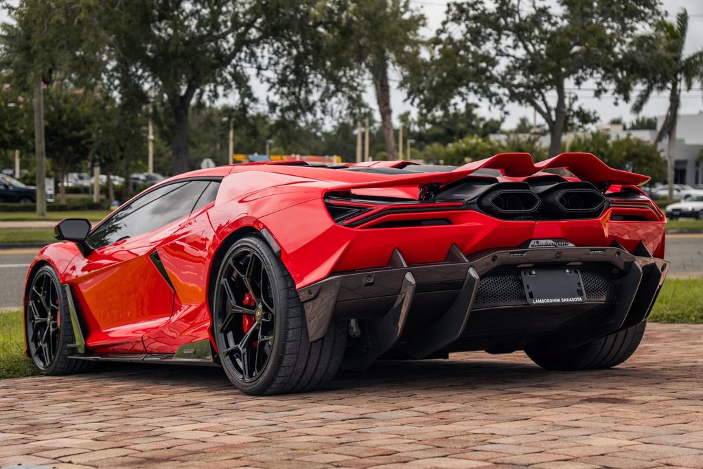 Used 2025 Lamborghini Revuelto AWD/4WD image 4