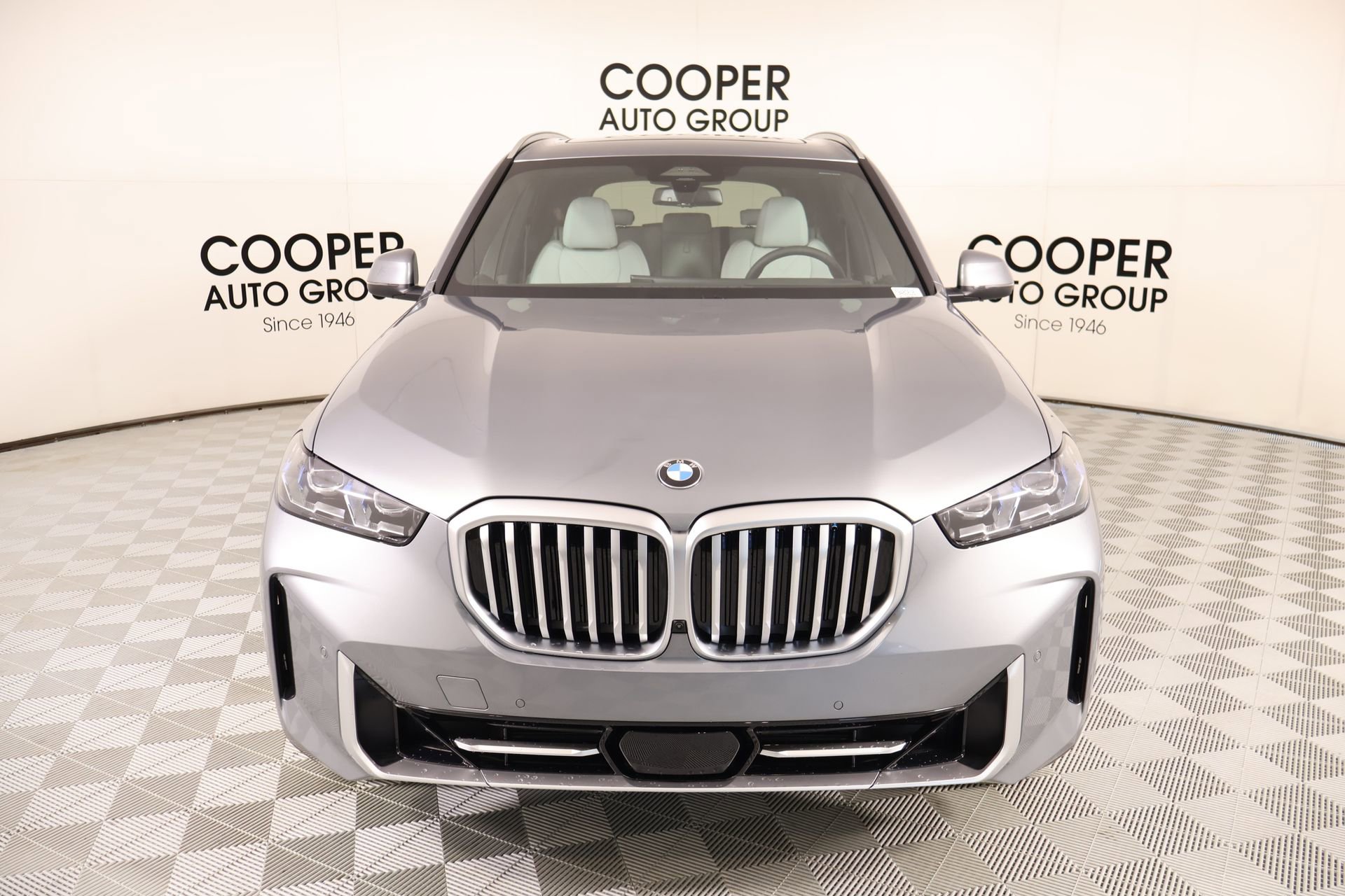 New 2026 BMW X5 xDrive40i w/ Premium Package AWD/4WD image 9