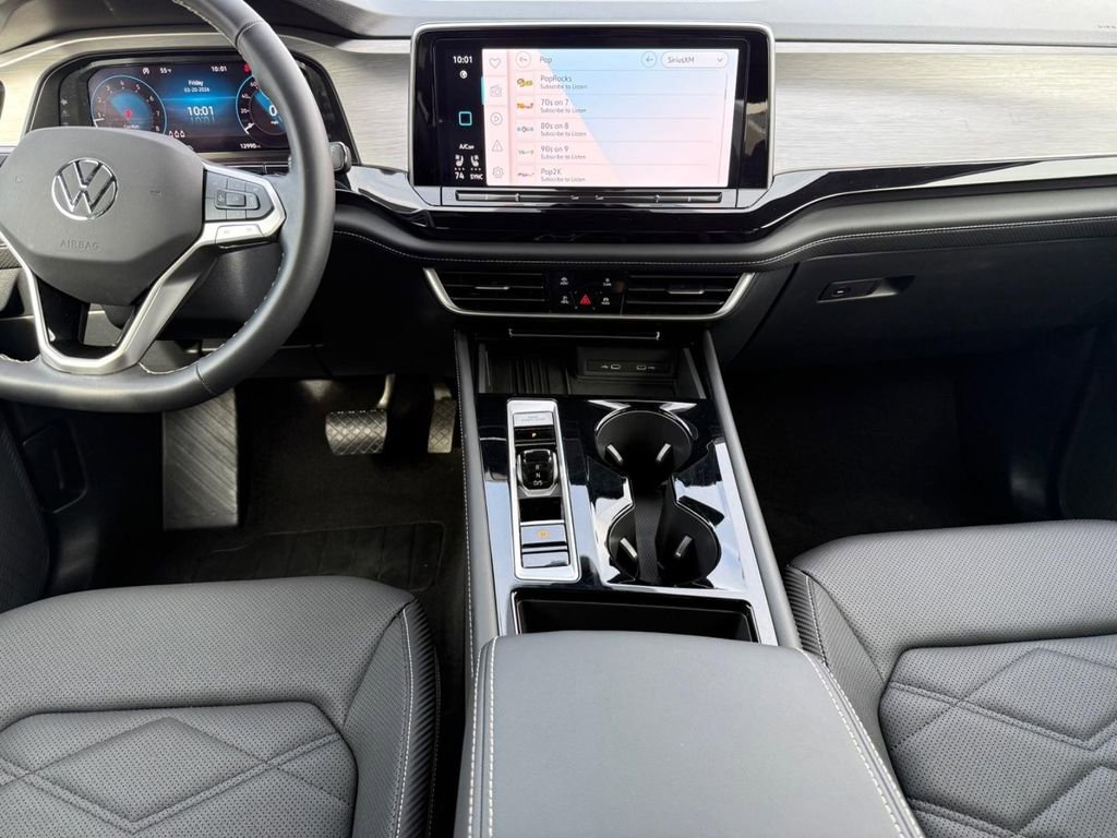 Certified 2025 Volkswagen Atlas Cross Sport SE image 11