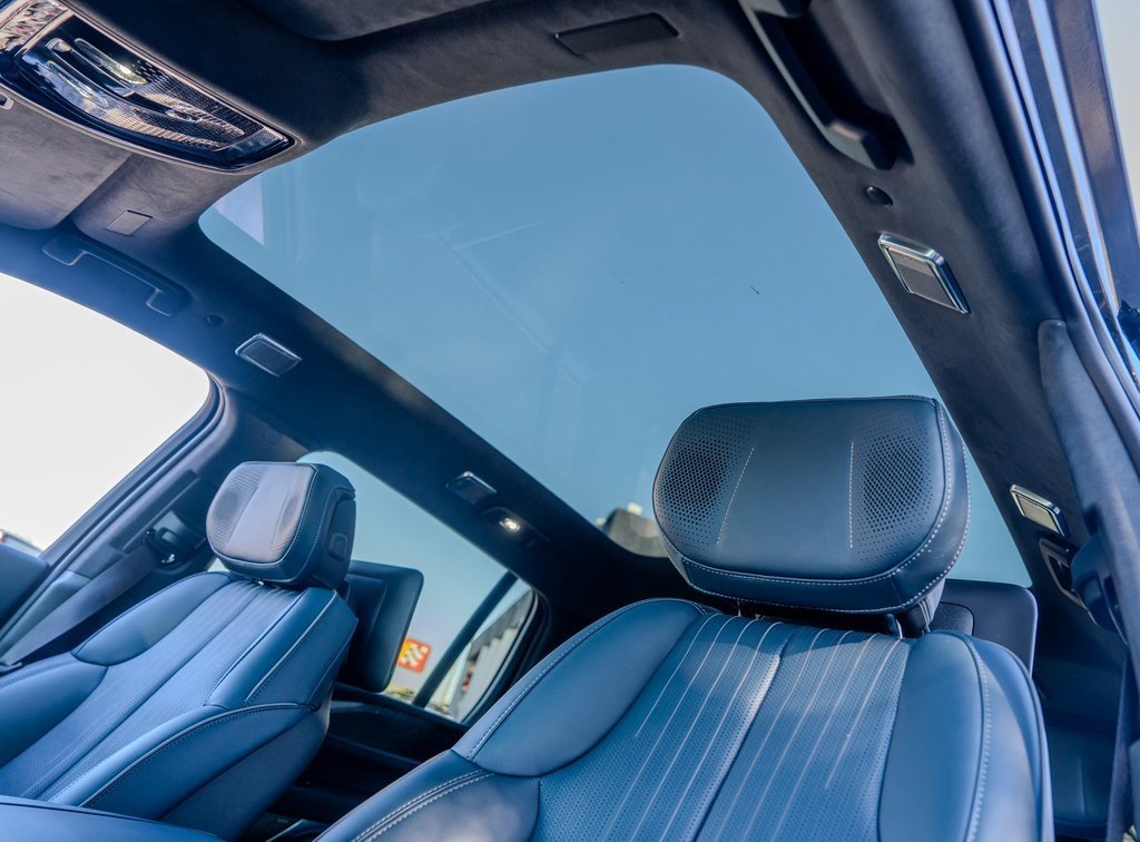 Used 2025 Cadillac Escalade IQ Luxury 2 image 18