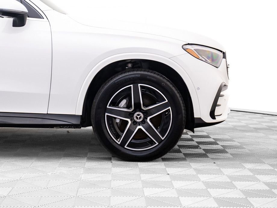 Certified 2025 Mercedes-Benz GLC 300 4MATIC image 33