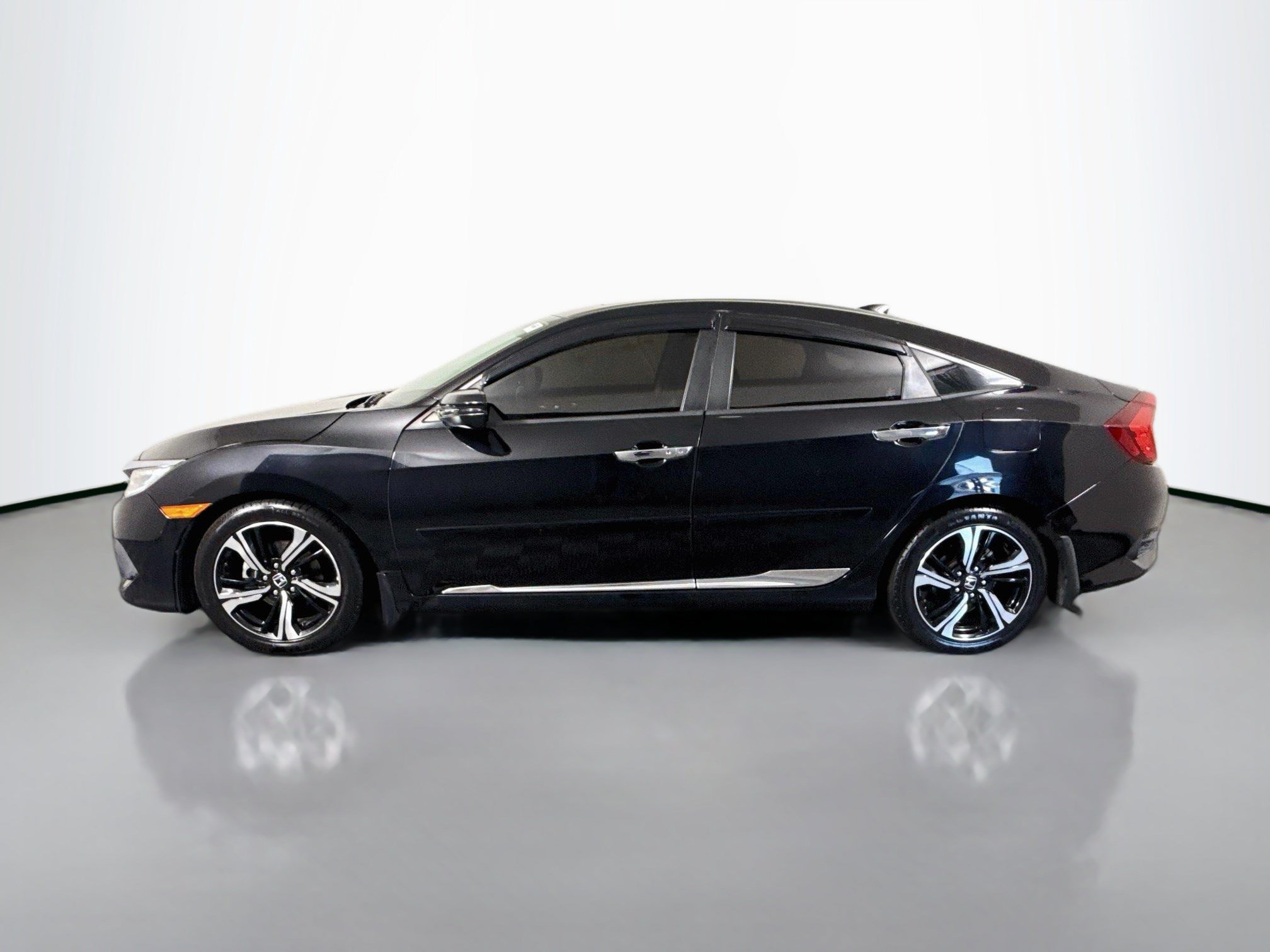 Used 2016 Honda Civic Touring image 6