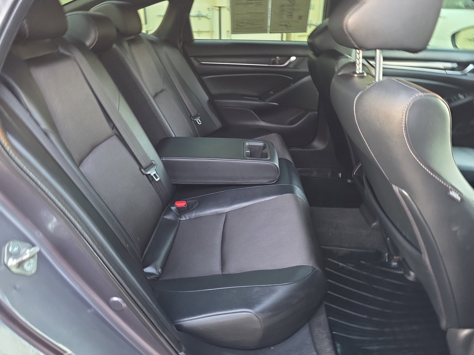 Used 2018 Honda Accord Sport image 31