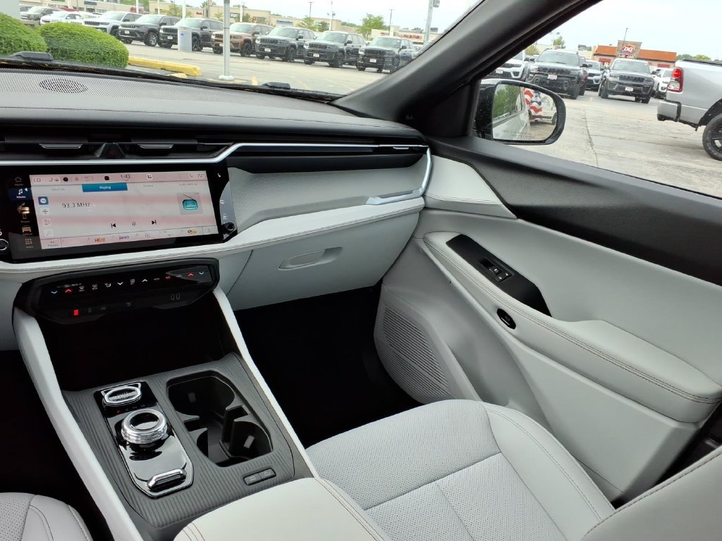 New 2026 Jeep Cherokee Limited AWD/4WD image 16