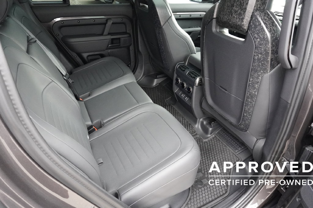 Used 2026 Land Rover Defender 110 OCTA AWD/4WD image 26