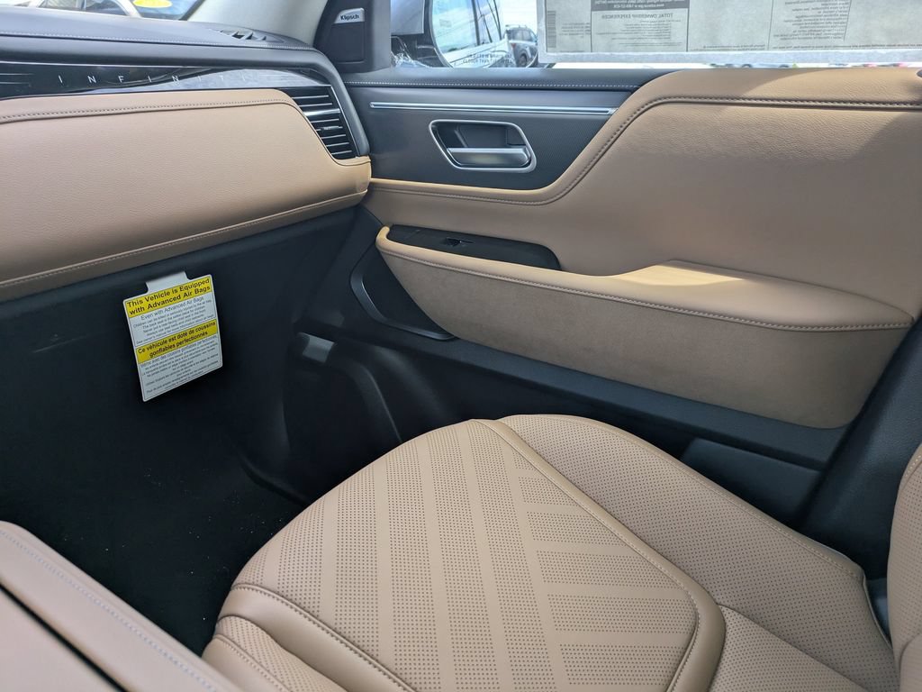 New 2026 INFINITI QX80 Luxe w/ Cargo Package RWD image 18