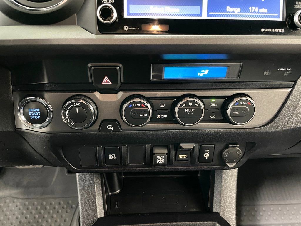 Used 2023 Toyota Tacoma TRD Sport AWD/4WD image 30