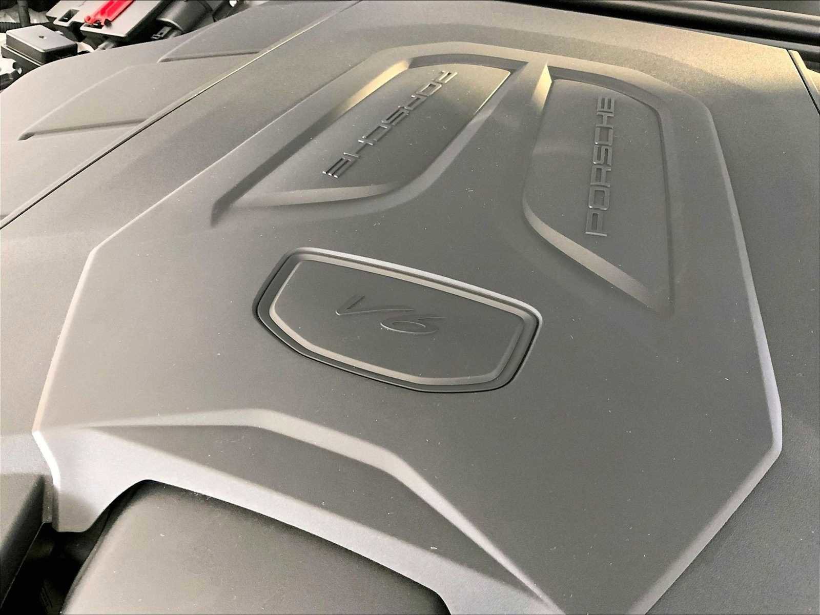 Certified 2025 Porsche Cayenne image 33