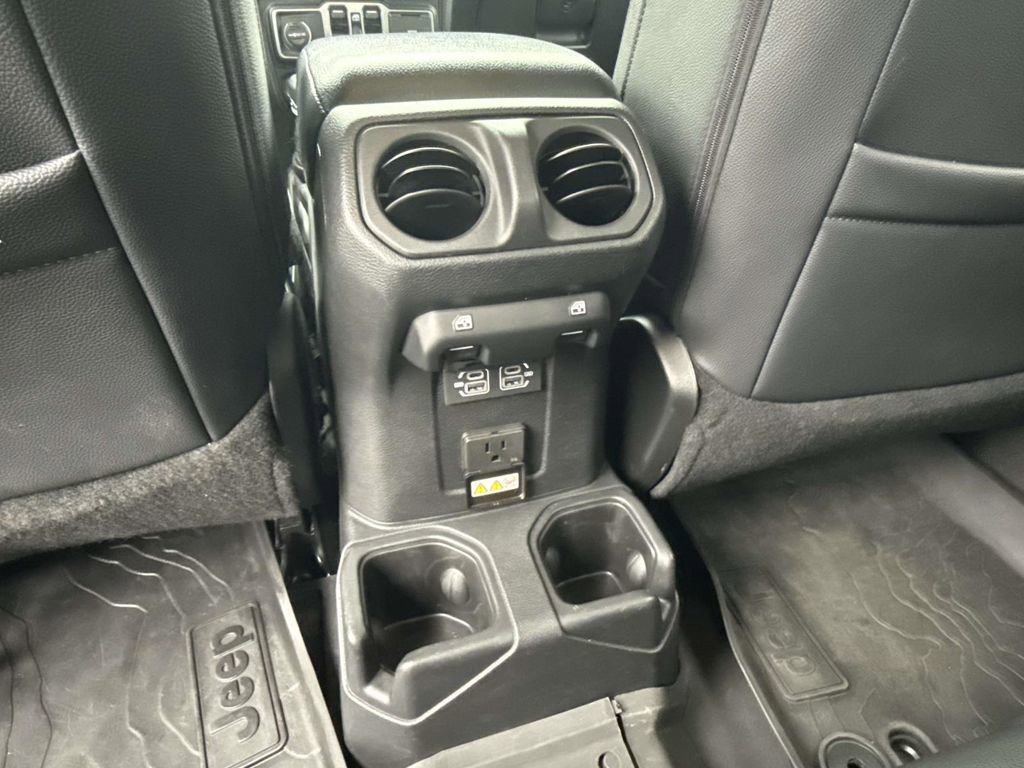 Used 2022 Jeep Gladiator Willys image 14