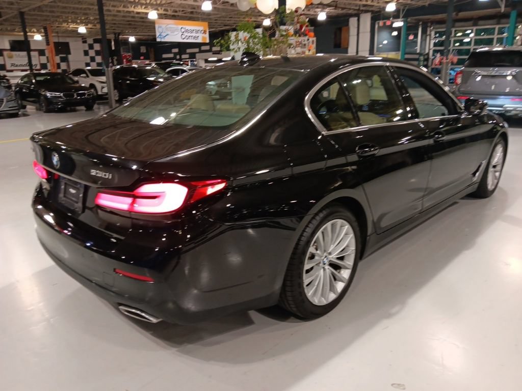 Certified 2023 BMW 530i xDrive w/ Convenience Package AWD/4WD image 11