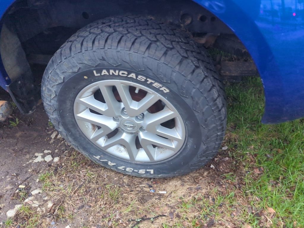 Used 2014 Nissan Frontier SV image 5