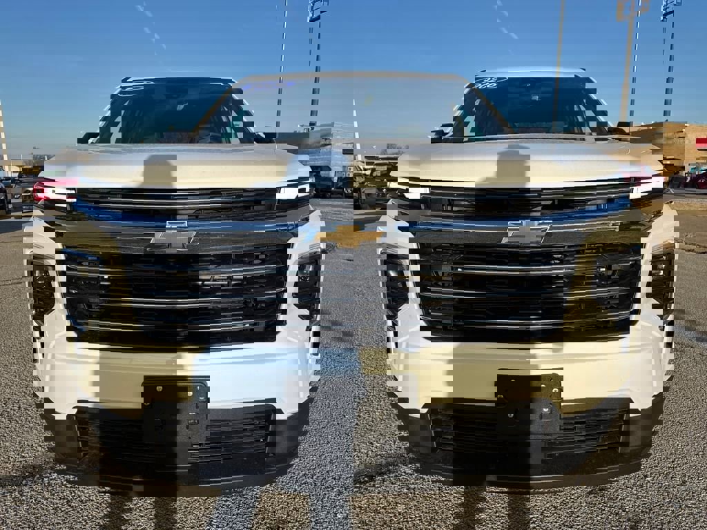 New 2026 Chevrolet Traverse LT w/ Sun and Wheel Package image 9